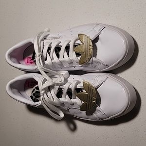 Women's Adidas Sleek low-top sneakers